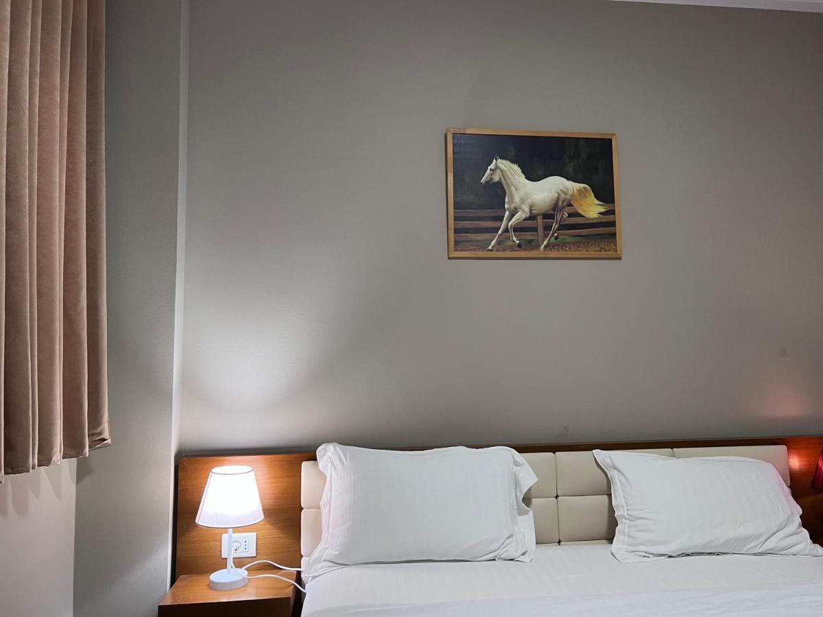 Bobi Hotel Шкодер Екстер'єр фото