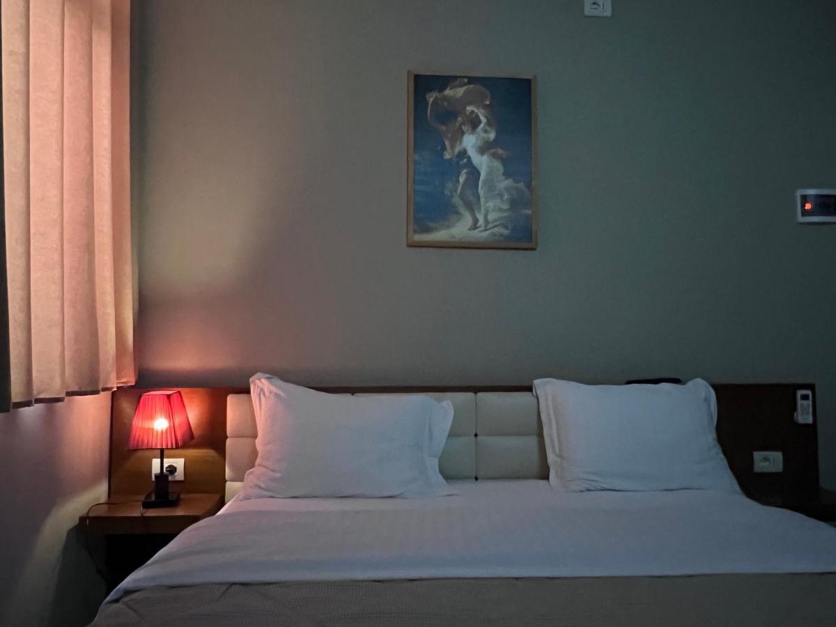 Bobi Hotel Шкодер Екстер'єр фото
