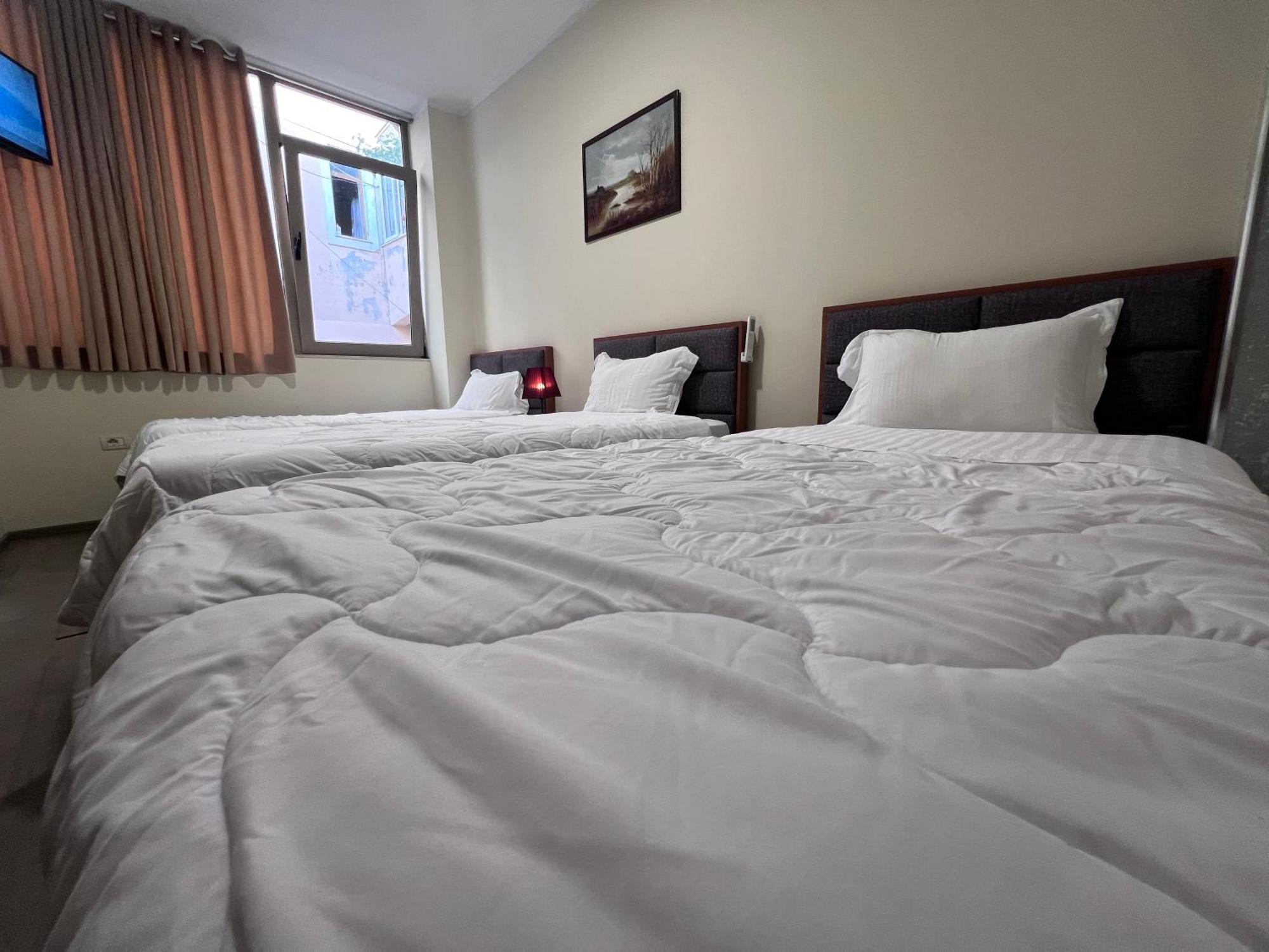 Bobi Hotel Шкодер Екстер'єр фото