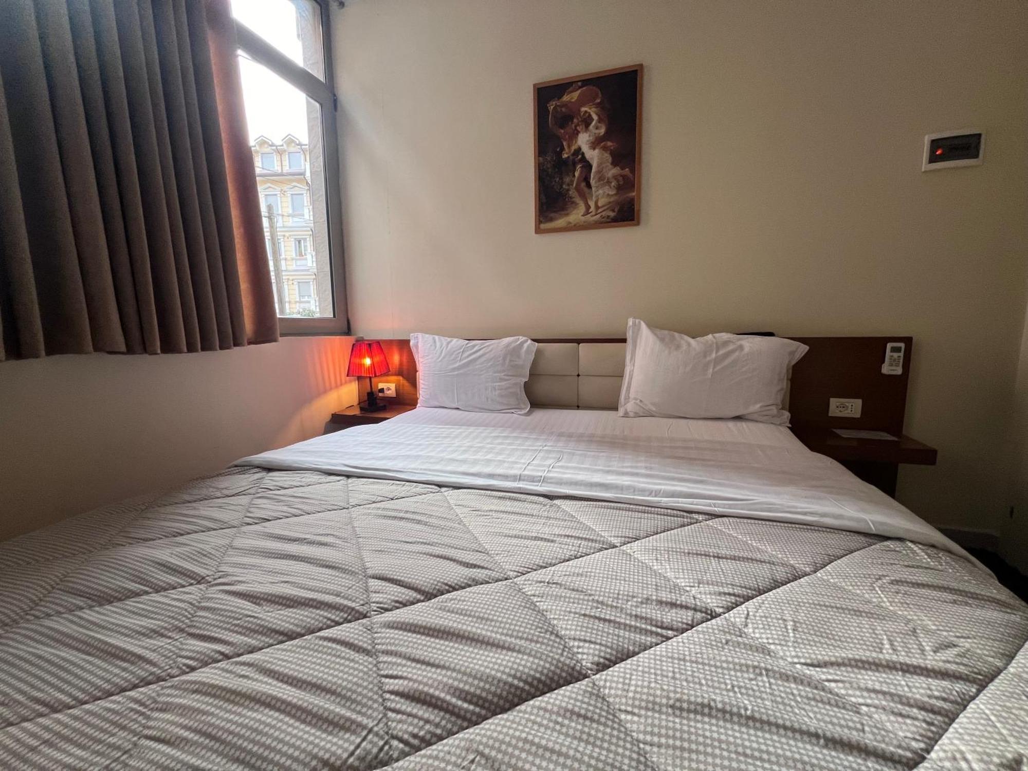 Bobi Hotel Шкодер Екстер'єр фото