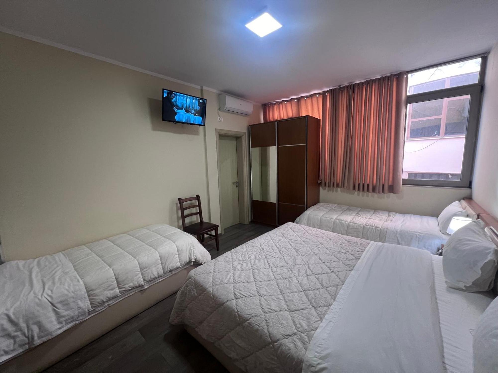 Bobi Hotel Шкодер Екстер'єр фото