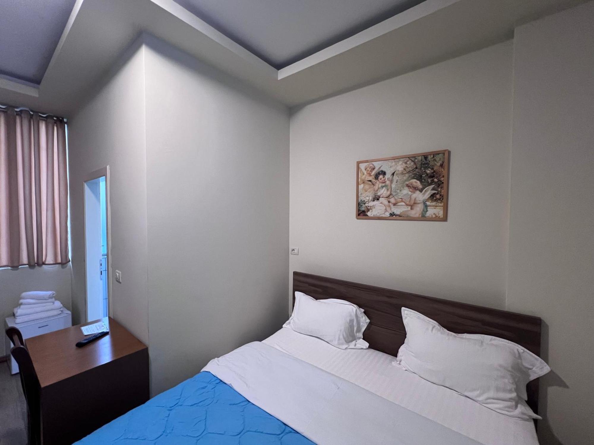 Bobi Hotel Шкодер Екстер'єр фото