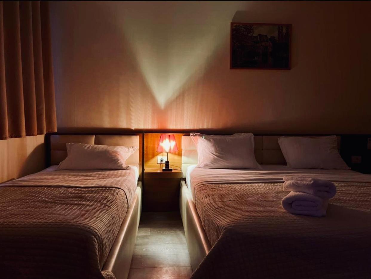 Bobi Hotel Шкодер Екстер'єр фото